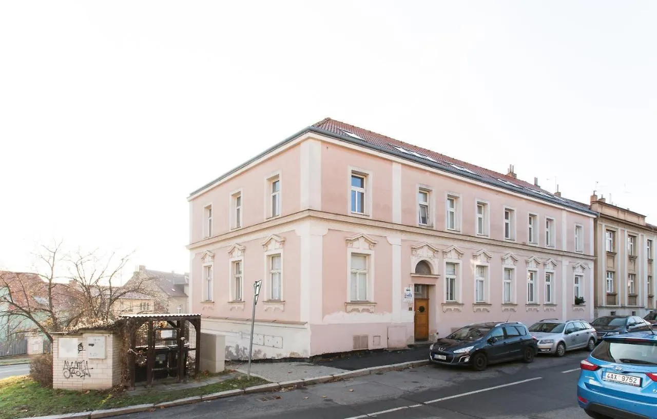 Jane'S Charming Apartment Prague