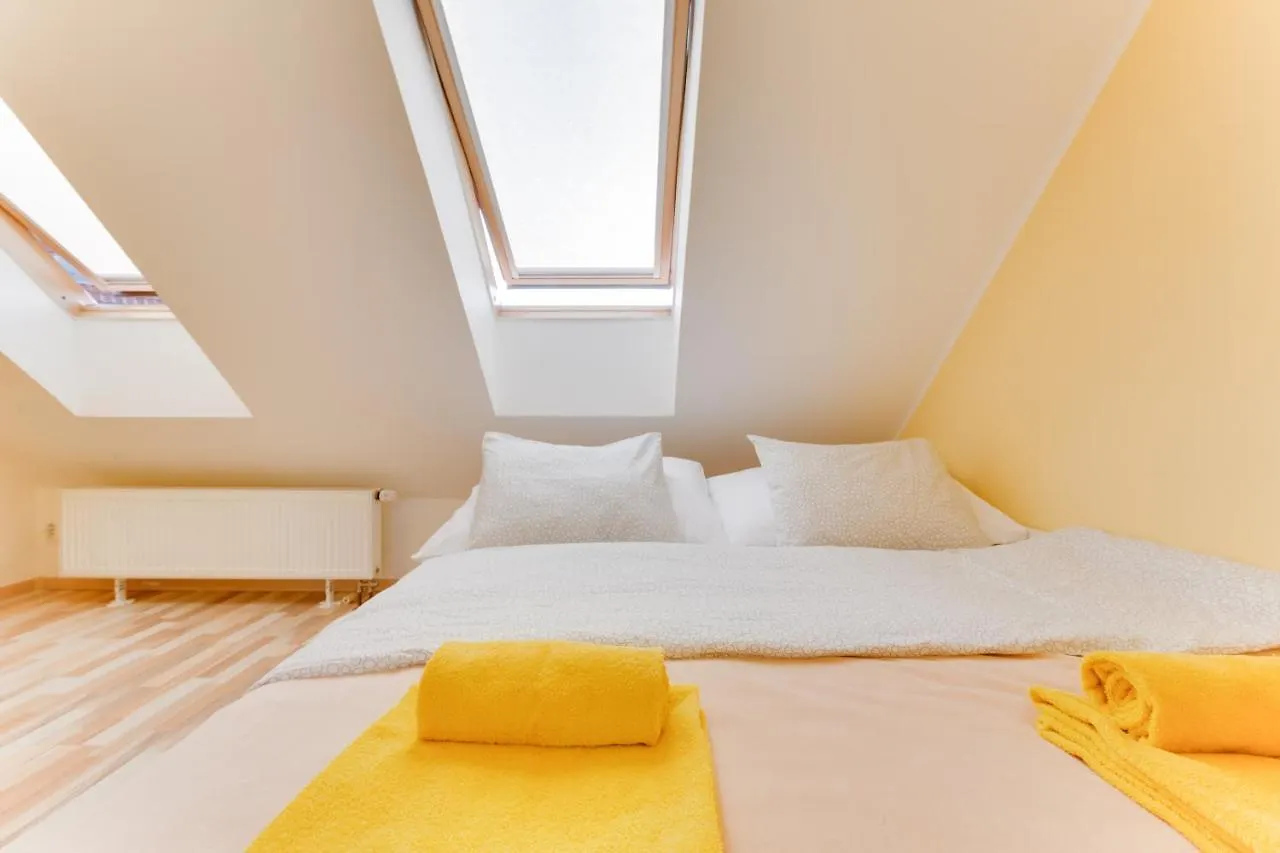 Jane'S Charming Apartment Praga Czechy